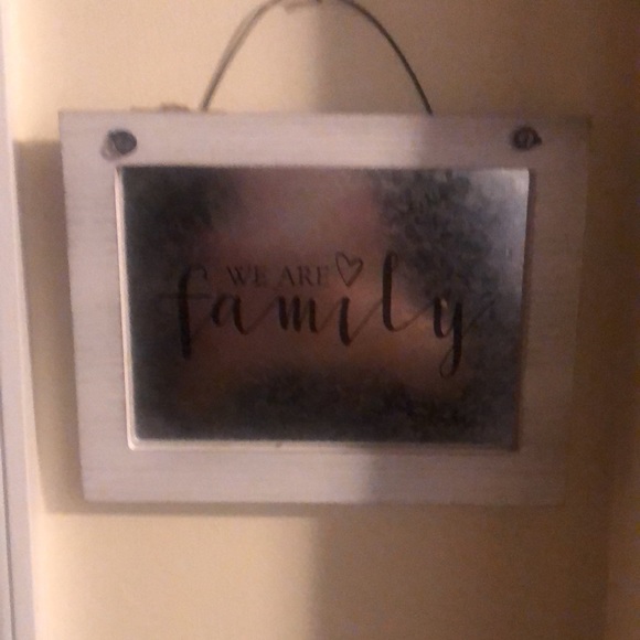 Farmhouse decor - Picture 2 of 3